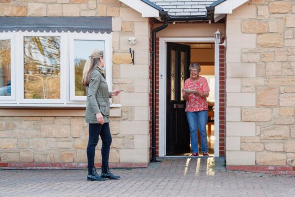 13 Ways To Give Back And Make A Difference This Holiday Season 1980 × 1600 px